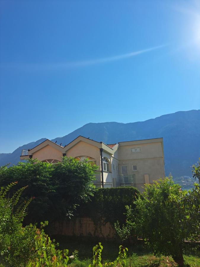 Apartments With Sea View In Prcanj Kotor Exterior foto